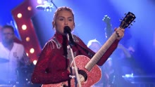 Miley Cyrus - Miley Cyrus - These Boots Are Made For Walkin 现场版 2017
