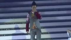 又爱又恨