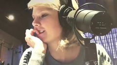 傻得可爱录音时的霉霉Taylor Swift