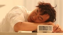 床上的黑洞