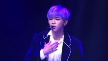 Wanna One - Beautiful - Bugs舞台