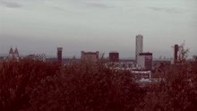 Manic Street Preachers,狂街傳教士合唱團 - Liverpool Revisited (Lyric Video)