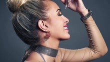 Carina Dahl - Waste No Time 歌词版