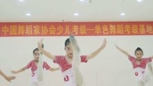  - 努力的小女孩真是可爱