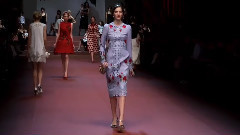 Dolce & Gabbana 2015秋冬 高唱妈妈万岁!儿童孕妇齐走伸展台