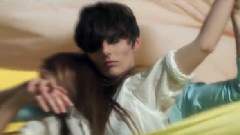 Amber Hands