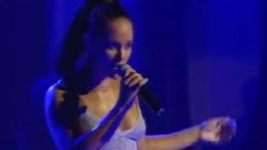 Alicia Keys - Heartburn