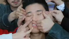 谦虚很难