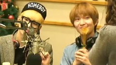 KTR 温流 & Key 合影 & 吃水果卖萌