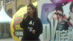 一个人回家