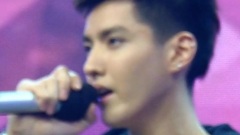 裂缝中的阳光 Kris