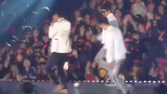 Barefoot Yunho
