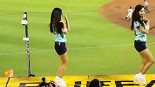 美女啦啦队 比赛场中秀舞