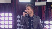 What Makes You Beautiful+Kiss You 现场版