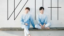 东方神起 - Chandelier