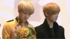 新闻报道世勋首尔艺高毕业典礼