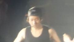 伯贤模仿成员Solo舞蹈