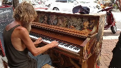 Homeless Man Plays Piano Beautifully
