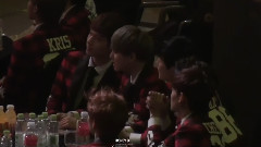 台下观看Sistar表演