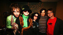Of Montreal - Disconnect The Dots