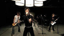 The Glitterati - Heartbreaker