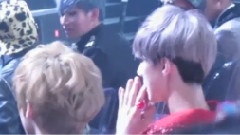 台下小动作 121130