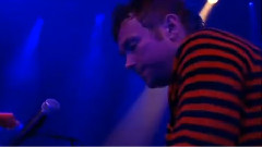 Gorillaz - Fire Coming Out Of The Monkey's Head