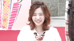 Sunny听到Sone叫她 马上打招呼